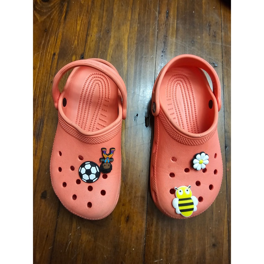 Crocs Kids Classic Clog Coral Orange J2 Junior Size 2 with Jibbitz Charms